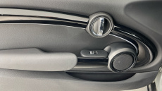 MINI Hatchback 135kW Cooper S Level 2 33kWh 3dr Auto Electric Hatchback